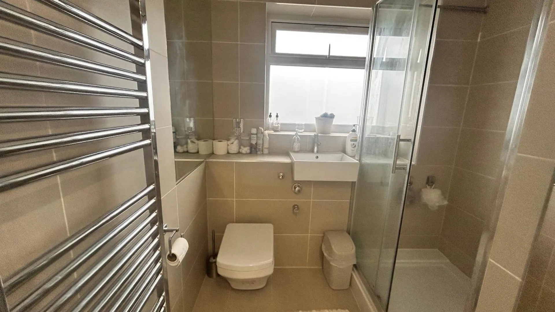 Beaconsfield House, Modern, Recently Refurbished, Self Check-In, Free Parking And Near Luton Airport Hotel United Kingdom