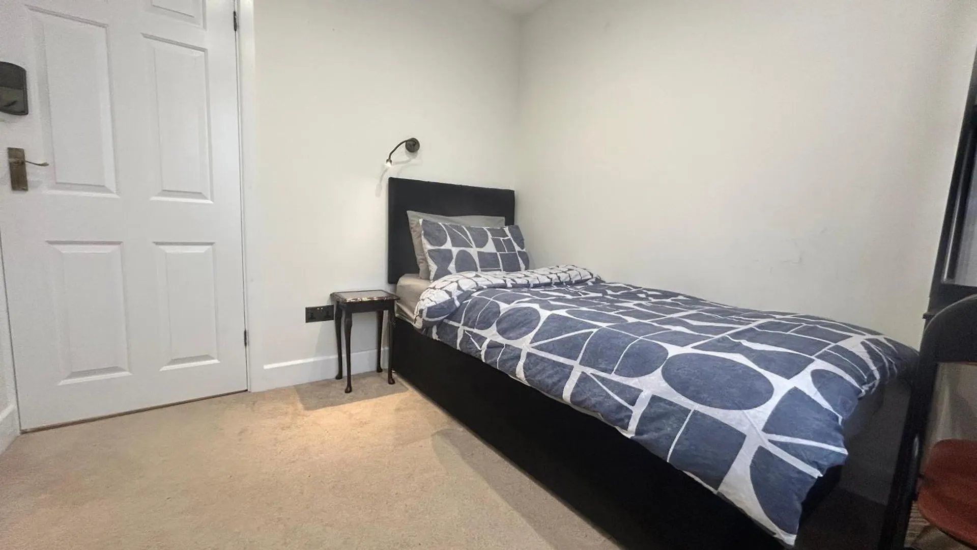 Beaconsfield House, Modern, Recently Refurbished, Self Check-In, Free Parking And Near Luton Airport Hotel United Kingdom