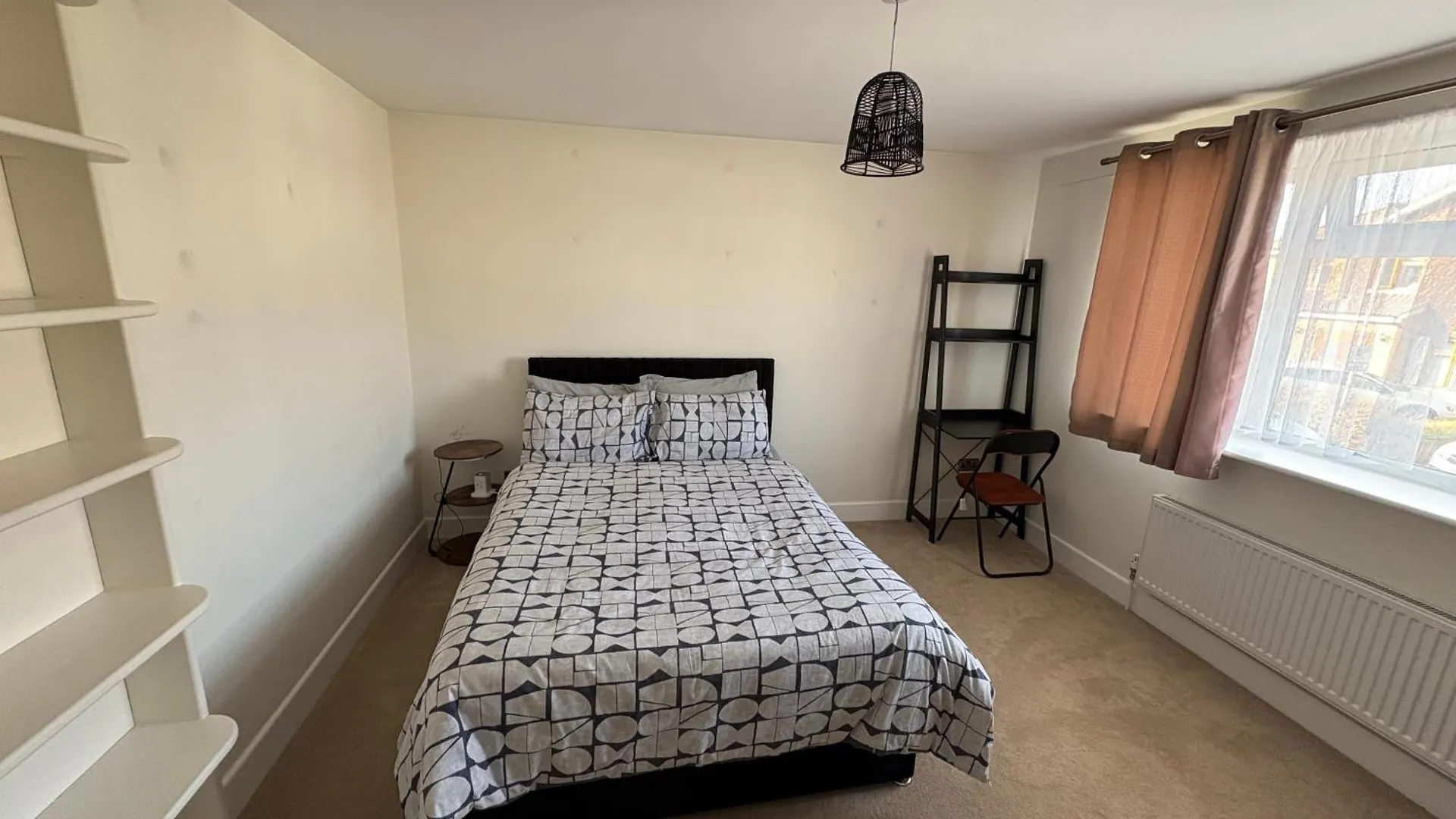 Beaconsfield House, Modern, Recently Refurbished, Self Check-In, Free Parking And Near Luton Airport Hotel Guest house Luton (Bedfordshire)